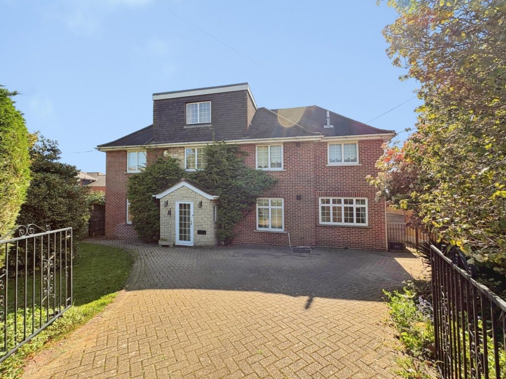 Sellwood Road, Netley Abbey, Southampton